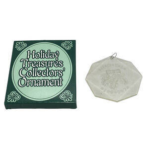1997 Pine Cones Etched Acrylic Holiday Treasures Collectors' Christmas Ornament